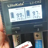 Chargeur Professionnel de Piles / Batteries