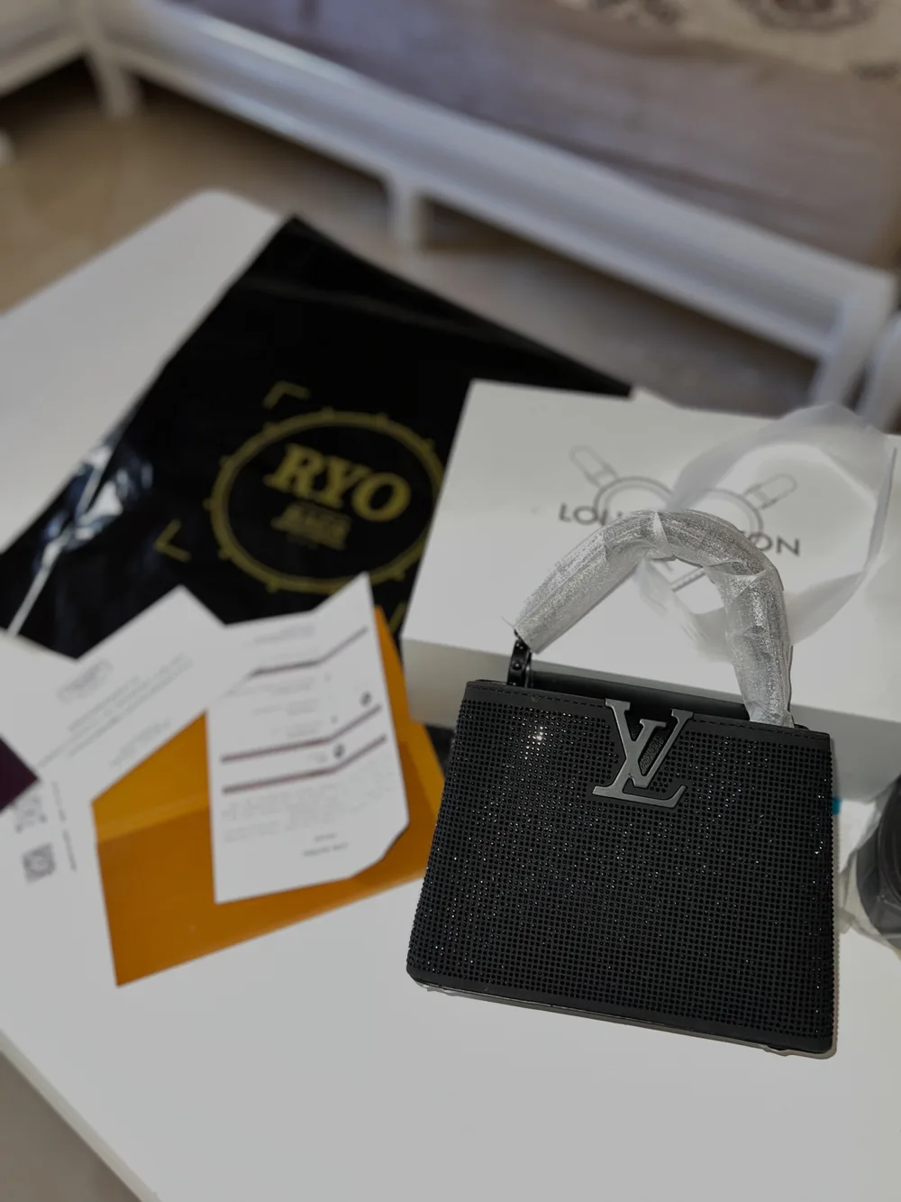 Louis Vuitton Capucines Noir