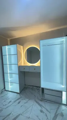 Dressing Complet avec Coiffeuse et Éclairage LED - دريسينغ عصري متكامل مع كوافوزة وإضاءة