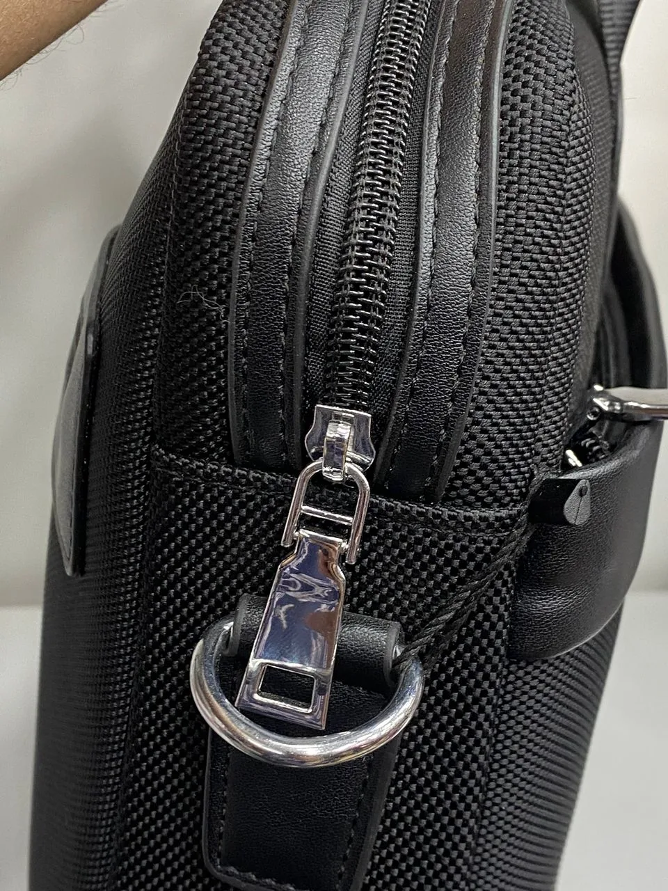 Cartable élégant multipoches