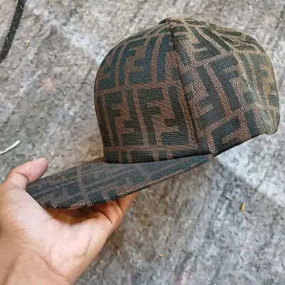 Cap fendi plat