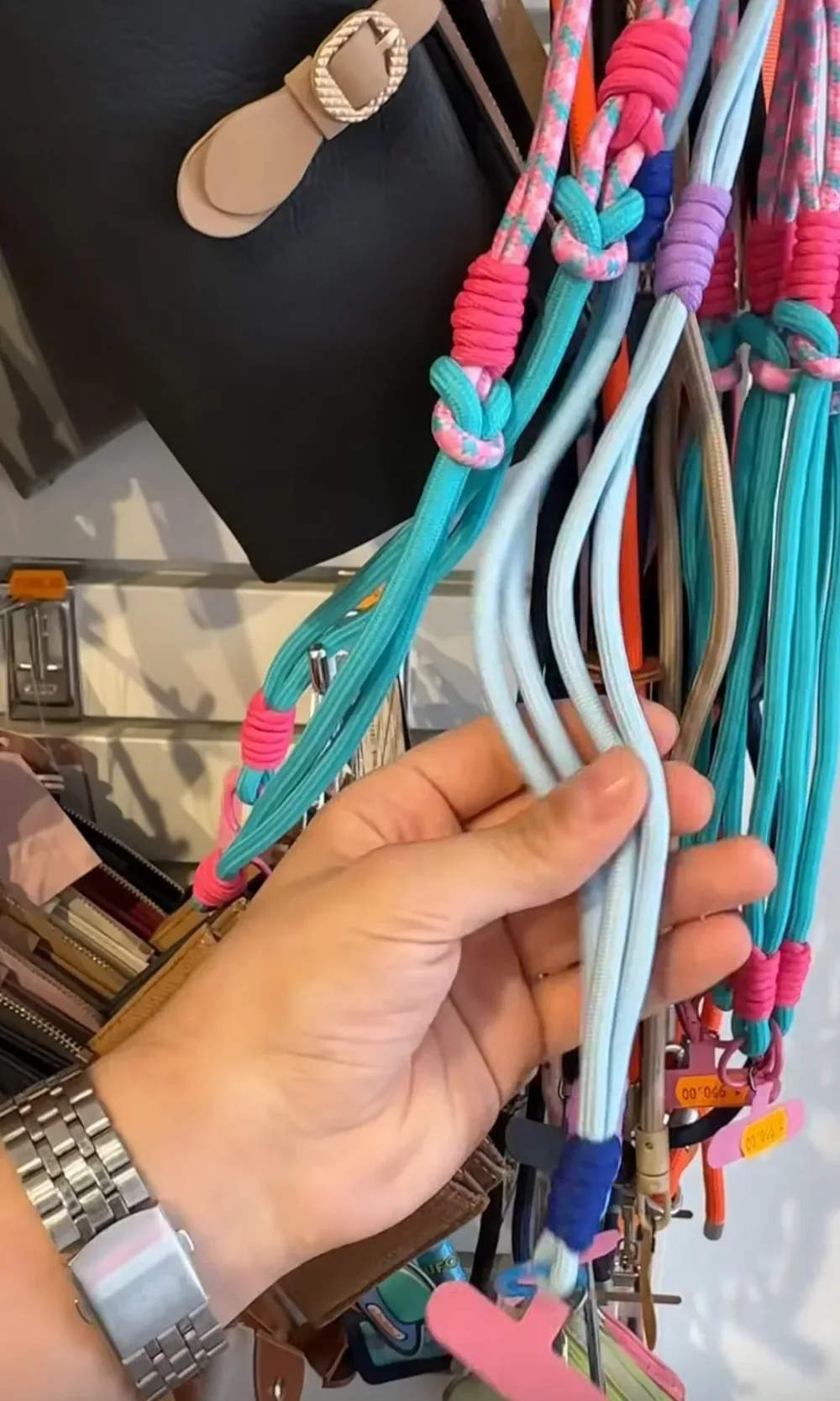 Laniére pour smartphone