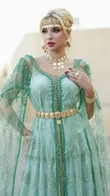 نايلي