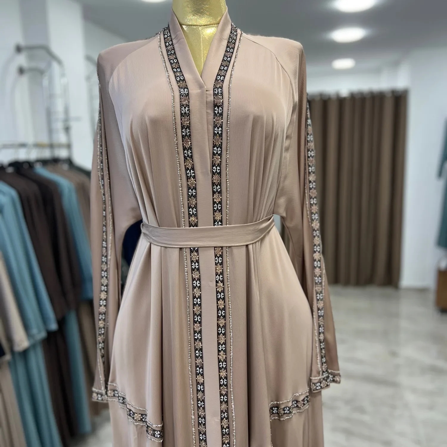 عباية دبي