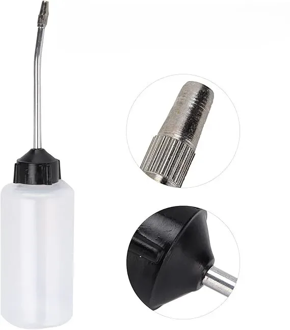Burette d’huile Plastique Tete Metalique 120ml