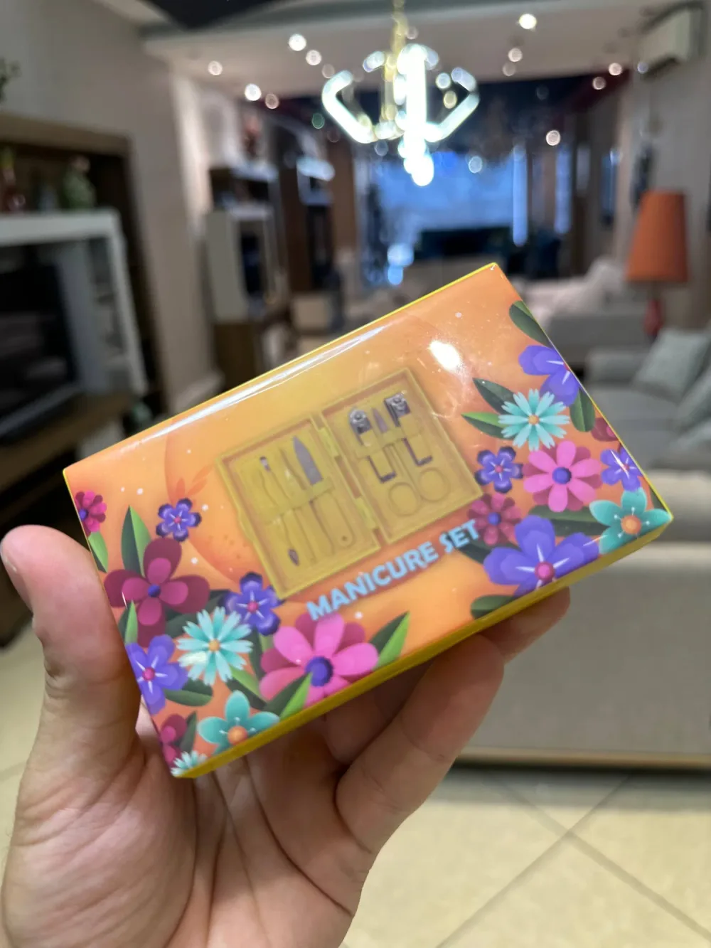 Set de Manucure/Pédicure 7 Pièces – Étui Cuir Jaune