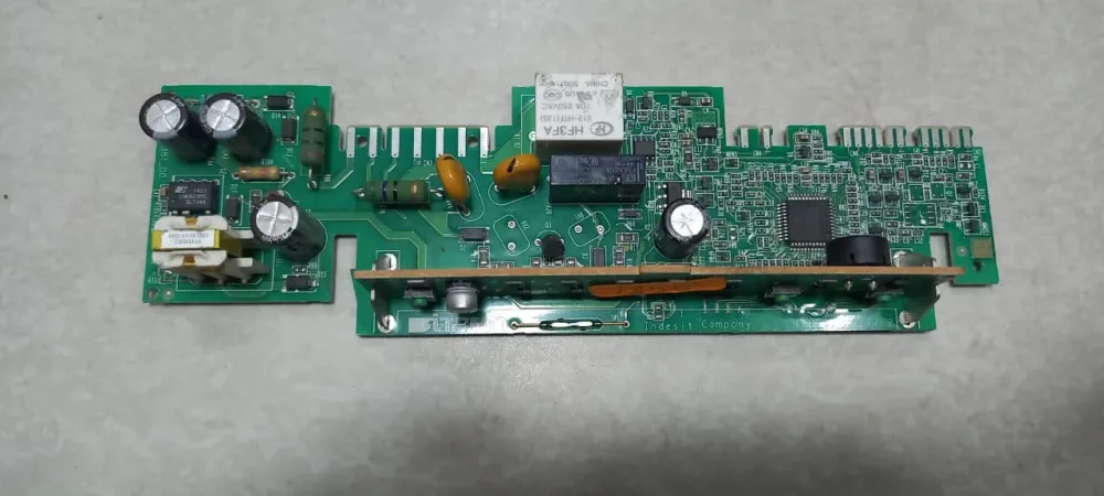 Carte Mère / Carte Électronique Réfrigérateur Indesit Ariston