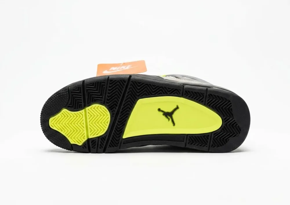 حذاء Air Jordan 4 Neon – ستايل عصري وراحة في كل خطوة