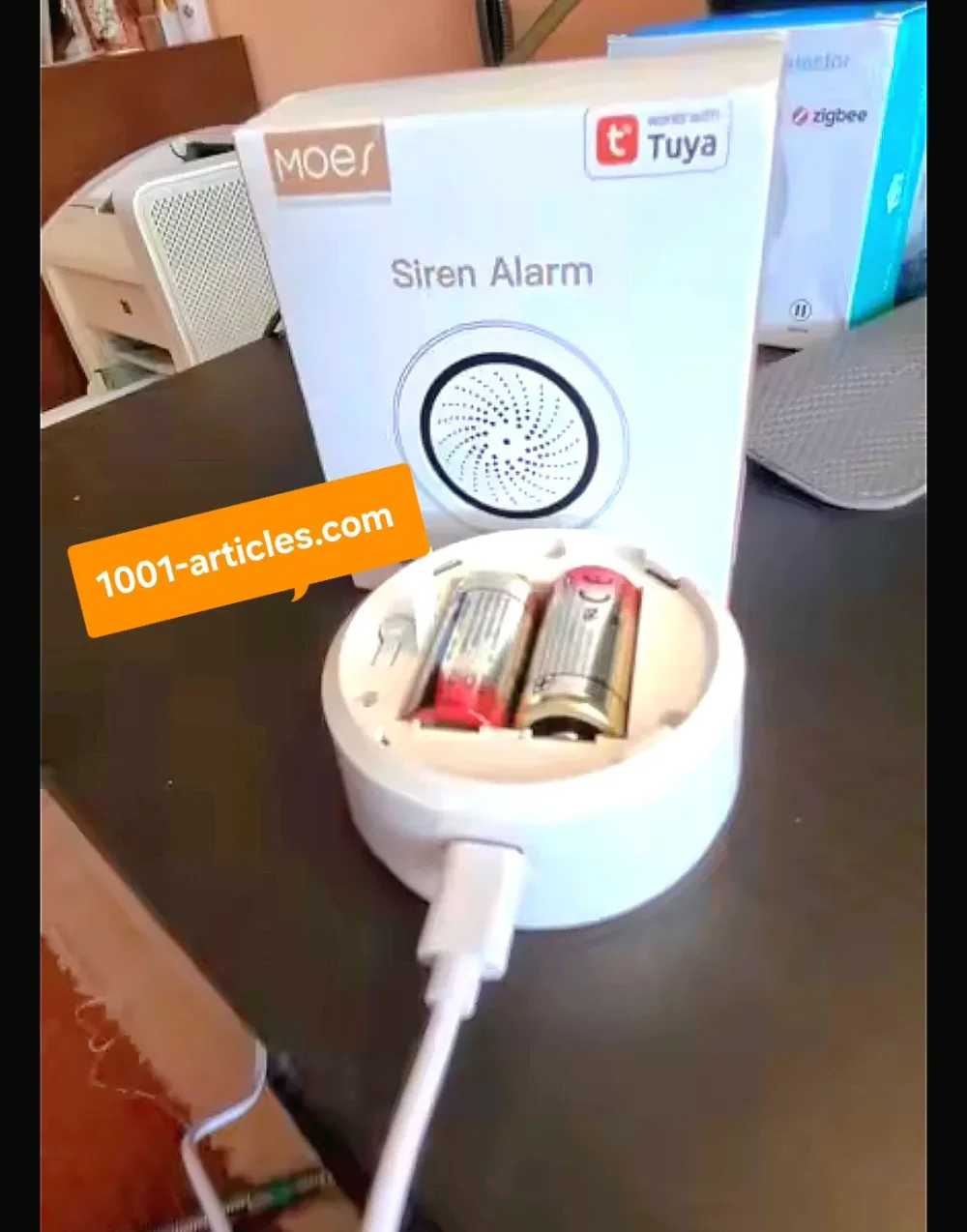 Sirène de sécurité intelligente MOES - Sonore et lumineuse Tuya Smart Zigbee.