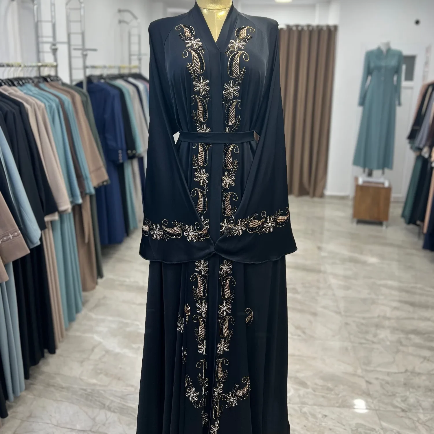 عباية دبي
