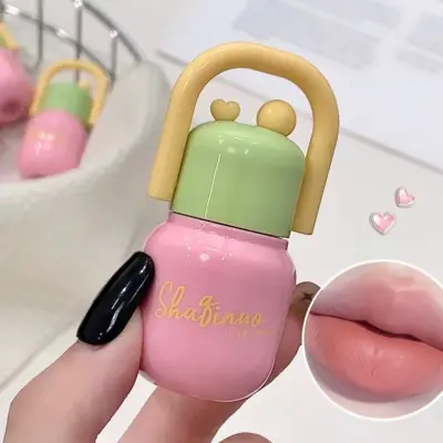Lip Mud, un rouge à lèvres velours mat qui ne dessèche pas,
