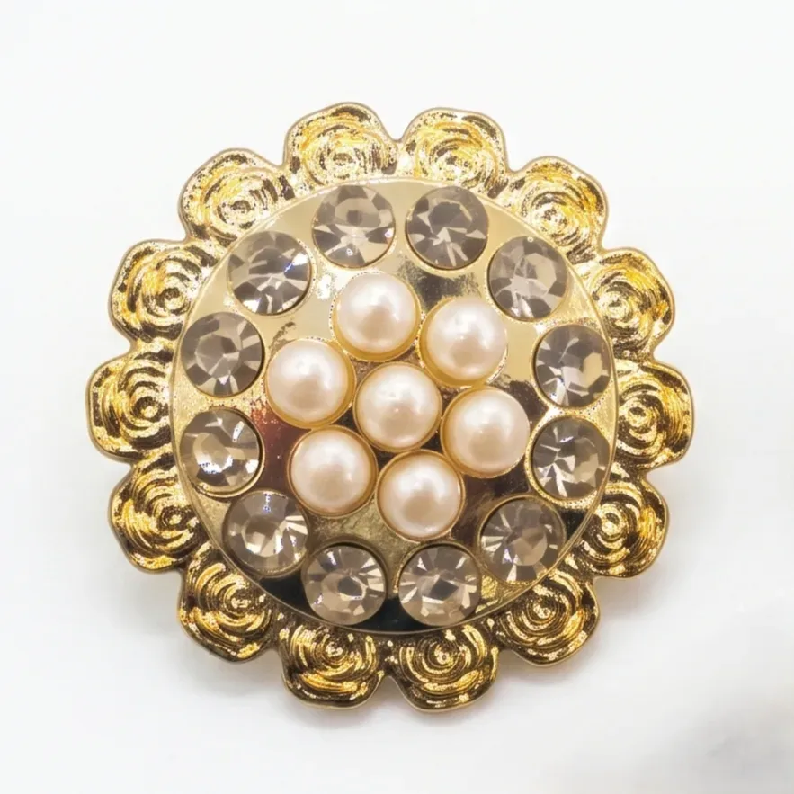 Broche  Salon Plastique  B02