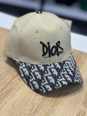 كاسكيطة ديور Dior