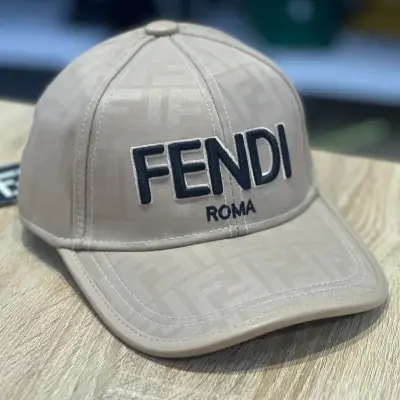 كاسكيطة فاندي Fendi
