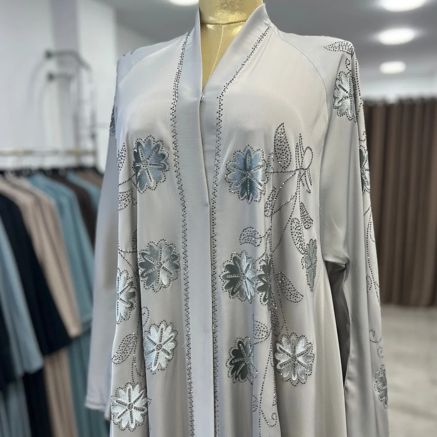 عباية دبي