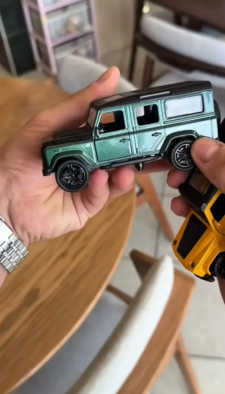 Mini voiture SUV en métal