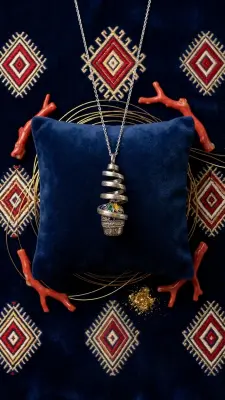 Pendentif Kabyle à Spirale Émaillée et Argent Massif