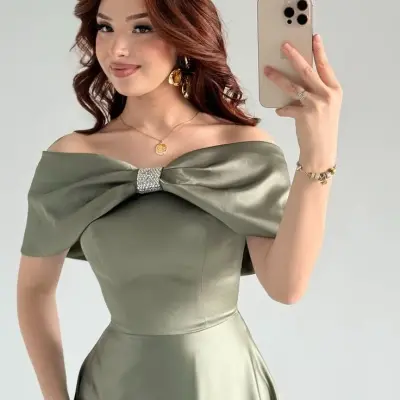 🦋 فستان سهرة الفراشة... أناقة تحلق بكِ في كل مناسبة 🦋