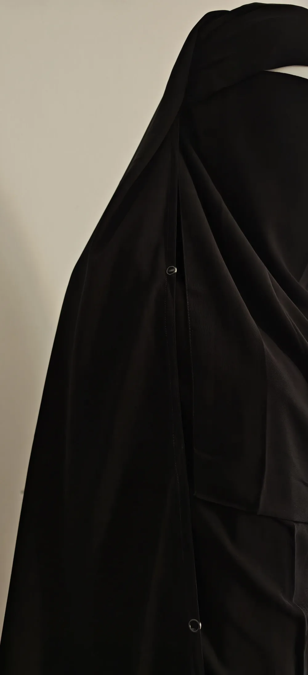 نقاب عملاق  تينده بطقطق