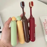 Brosse à dents, pliable