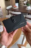 Portefeuille compact en cuir grainé LAROSA – à rabat pressionné
