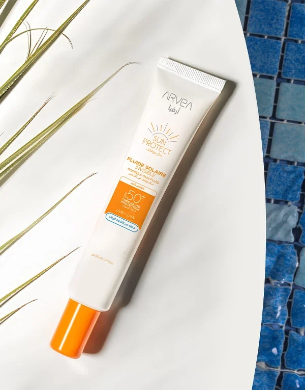 FLUIDE SOLAIRE INVISIBLE SPF 50 + SUN PROTECT (سائل)