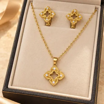 طقم Clover