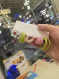 Boucles d'oreilles créoles en résine – Coloris pastel & fleurs