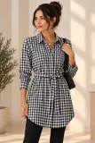 Chemise longue à carreaux noir et blanc – Stradivarius