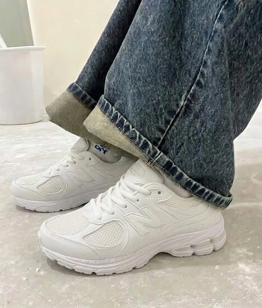 باسكات NEW BALANCE 2002R