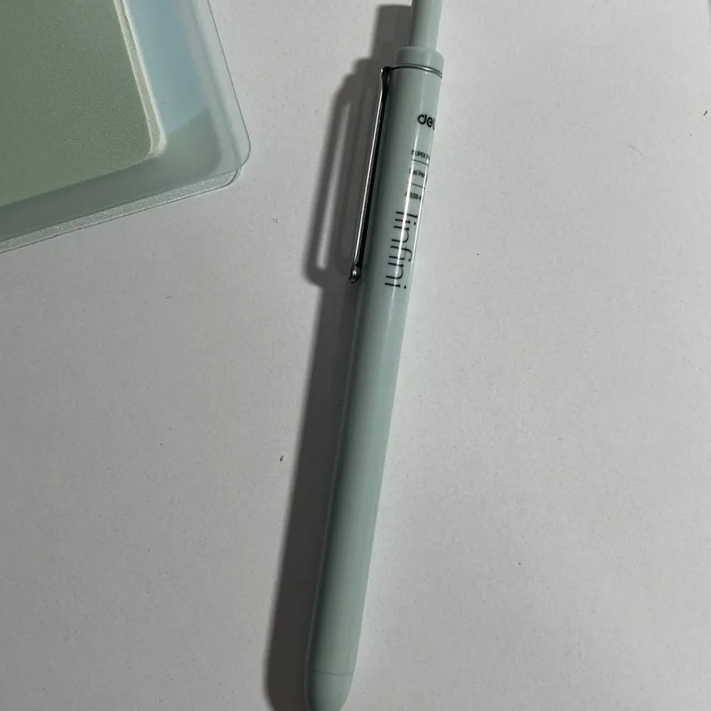 طقم قرطاسية باللون  المريمي