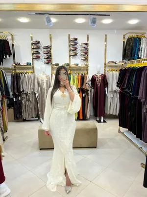CAFTAN EN DENTELLE