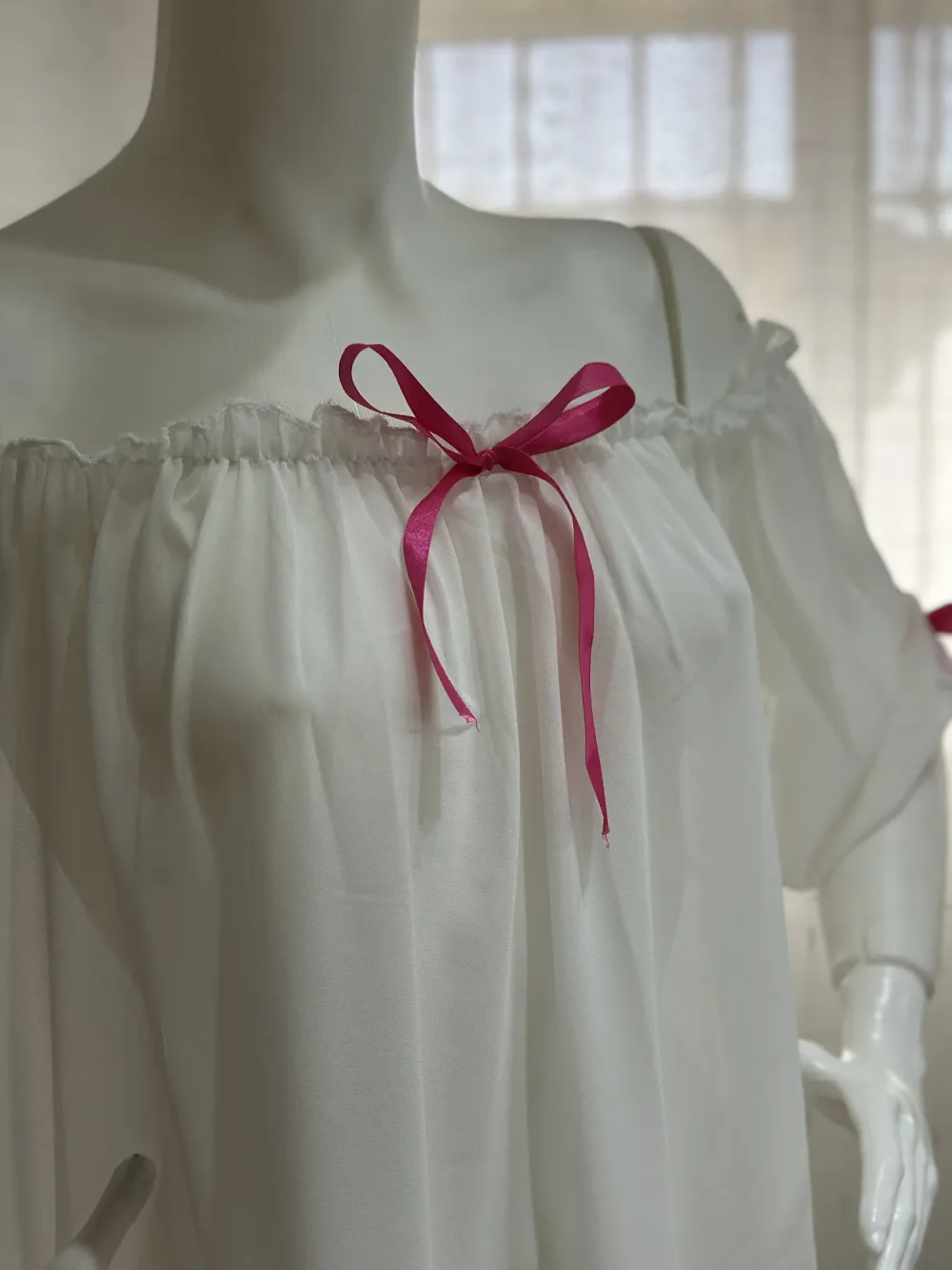ROBE TRANSPARENTE (AURA)