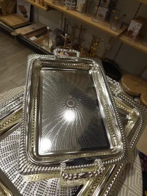 PLATEAUX ARGENTÉ AVEC MOTIF