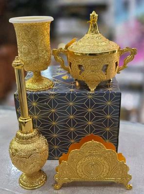 طقم إكسسوارات الضيافة الذهبي-Set d'Accessoires de Réception Doré