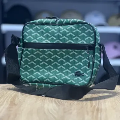 ساكوشة لاكوست  Lacoste