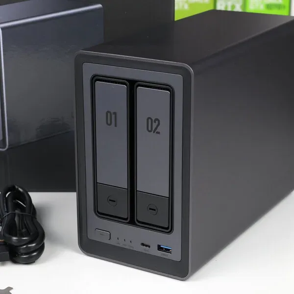 UGREEN NAS DXP2800, 2BAIS