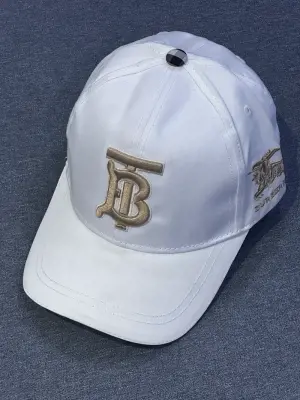 كاسكيطة باربيري Burberry