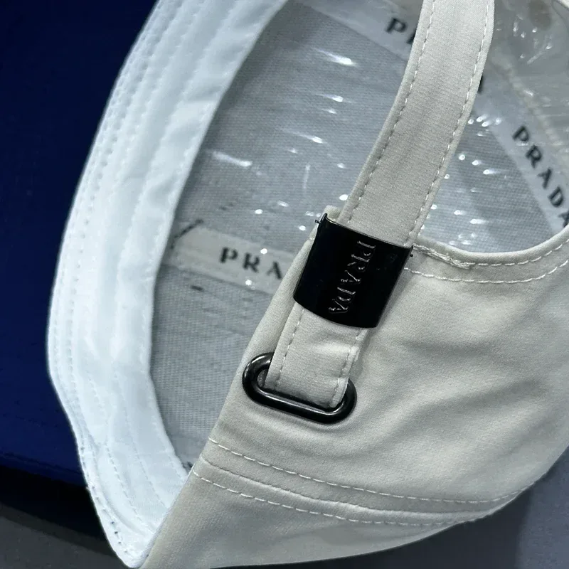 كاسكيطة برادا Prada باج
