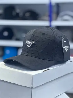 كاسكيطة برادا Prada
