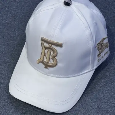 كاسكيطة باربيري Burberry