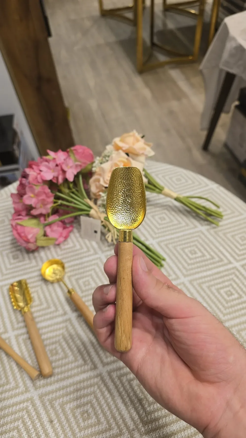 🥄 SET 4 COUVERTS DE SERVICE DORÉS MANCHES BOIS