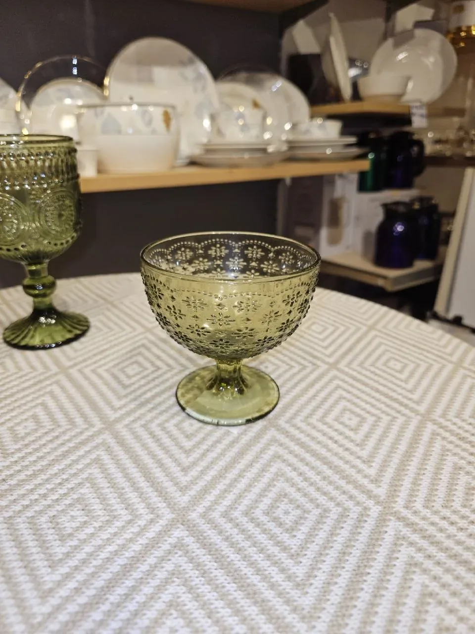Collection Verrerie Vintage Gaufrée – Vert Olive
