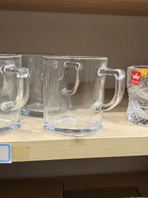 VERRES CARRÉS AVEC POIGNÉES