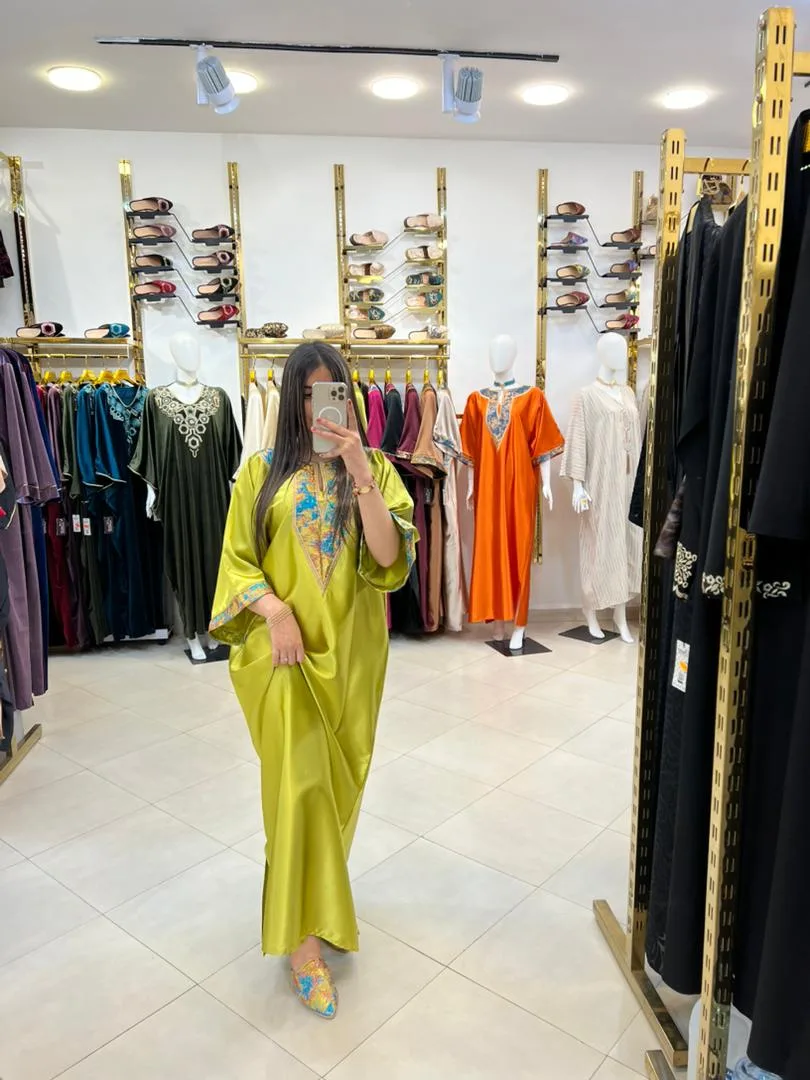 ROBE AVEC BABOUCHE