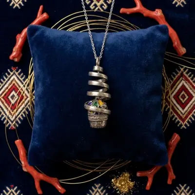 Pendentif Kabyle à Spirale Émaillée et Argent Massif
