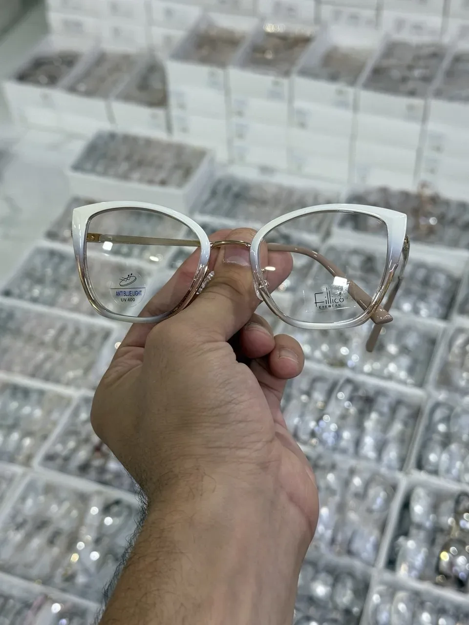 نظارات نسائية طبية