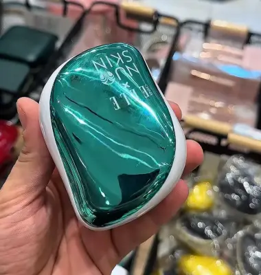 Brosse démêlante compacte
