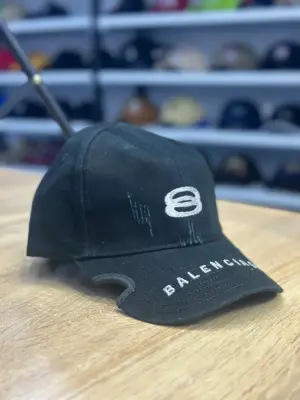 كاسكيطة بالنسياغا Balenciaga