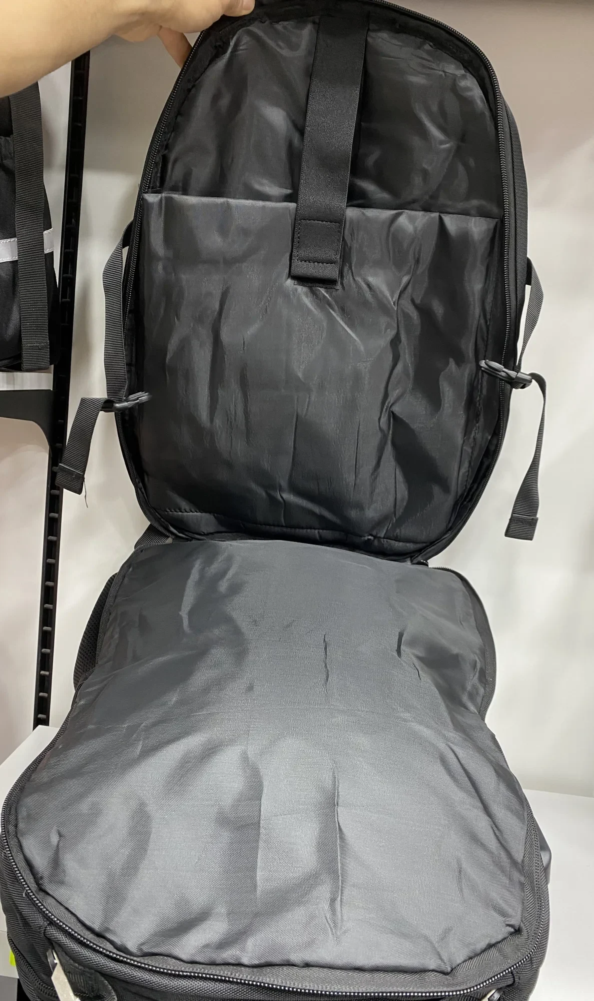 Sac à dos voyage 50L et ordinateur 17 pouces